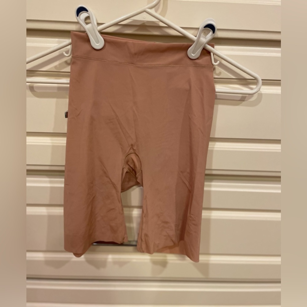 Soma Smoothing Shorts shaper, M